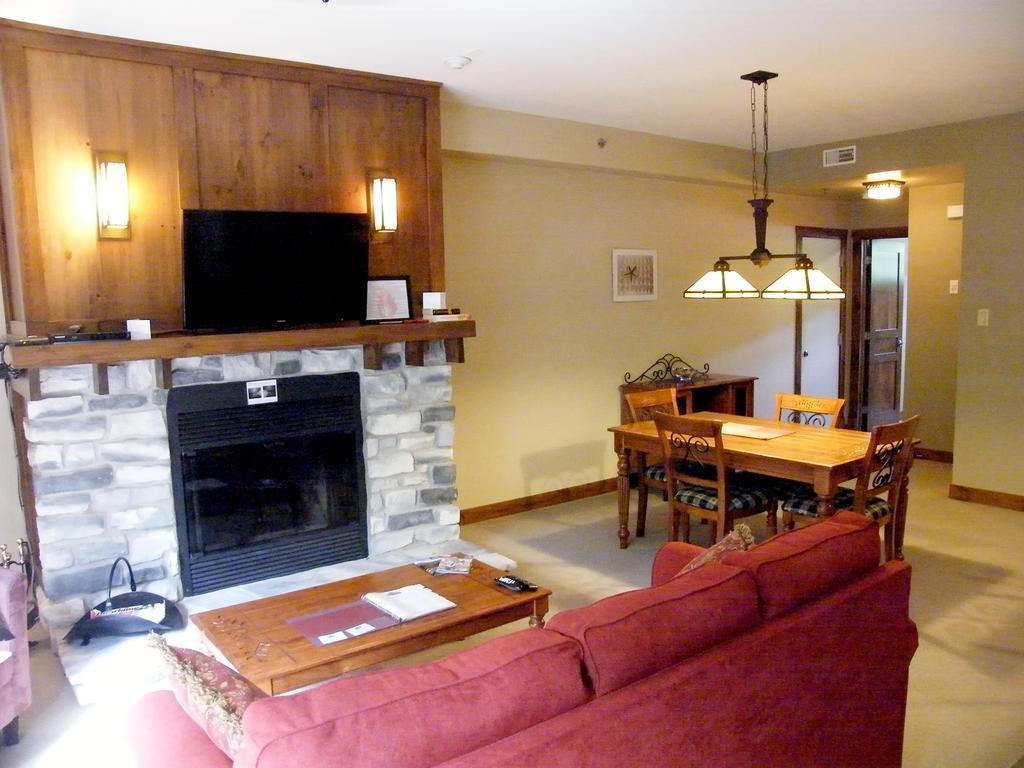 Tremblant Les Eaux - Location Adp Lägenhet Mont-Tremblant Exteriör bild